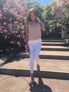 5629a0aa 1591560099 696 225x300