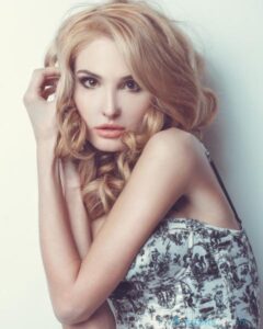 82eb5148 1591795214 165 240x300