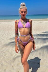 alesya 1703602303 219 e 200x300