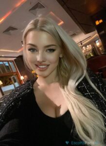 anna 1606124116 450 e 218x300