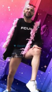 couple bi hot 1665518380 259 e 169x300