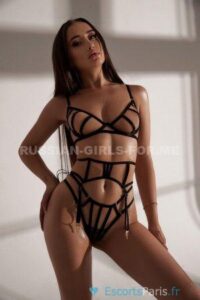 jennifer russe babe 1639651305 4 e 200x300