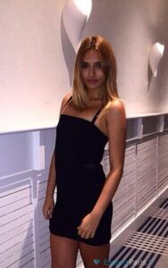 perfect woman 1599392810 642 e 188x300