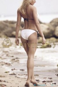 simone 1606338452 184 e 200x300