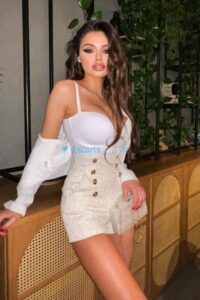 undefined 1688043388 40 e 200x300