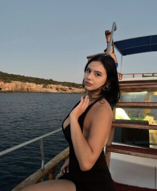 IMG 8886 1 313x380