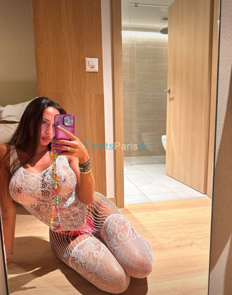 Coucou moi c’est Ousti dispo pour un coup d’un soir